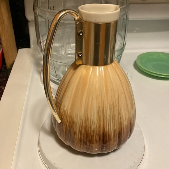 C. Miller Mid Century Vintage 1957 Ceramic pitcher - Picture 3 of 5